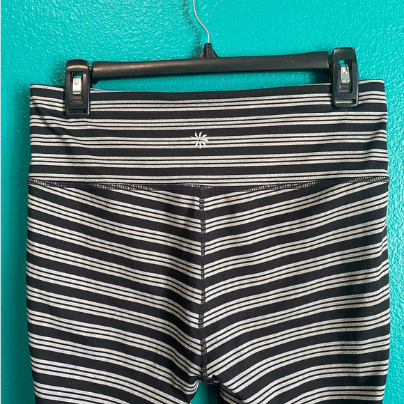 Athleta Gray & Black Stripe Capri Leggings Women's Medium - Picture 4 of 7